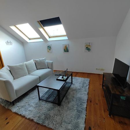 Cosy Appartement 2 Chambres Pont-de-lʼArche المظهر الخارجي الصورة